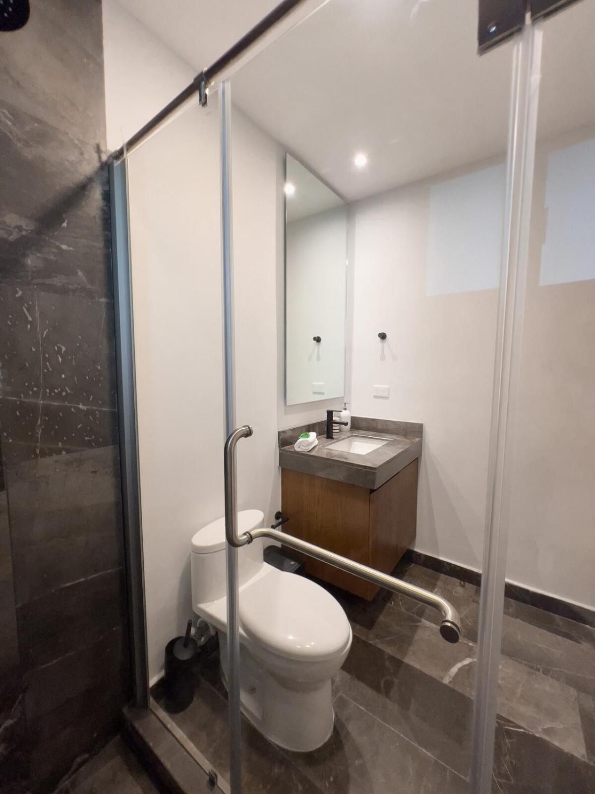 Paramar Black 2br - Next Level B Apartment